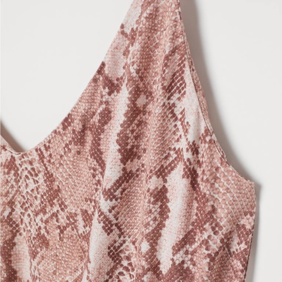 H&M Powder Pink/ Snakeskin-Pattern Jersey Playsuit - Picture 2 of 5
